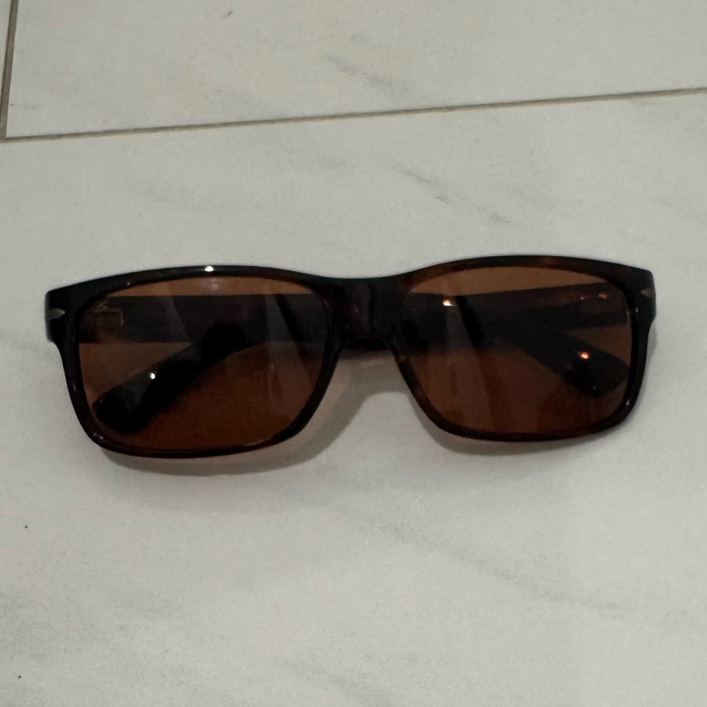 Stylish Black Sunglasses with Brown Lenses